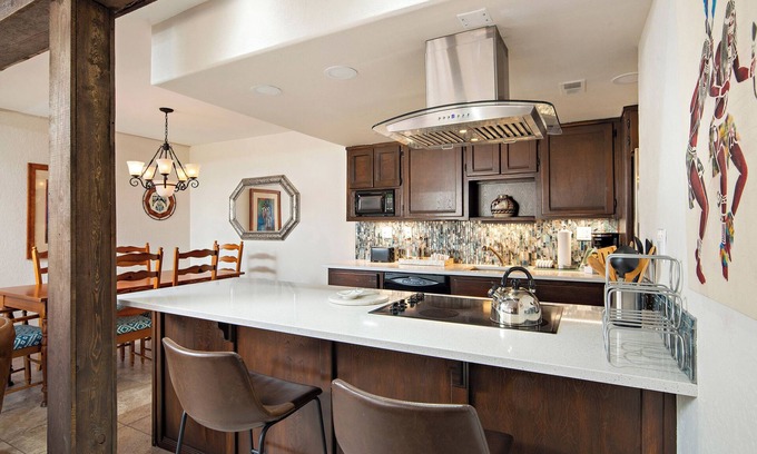 Northeast Santa Fe Hotel | Discover Fort Marcy Condo: Steps to Plaza & Great Amenities