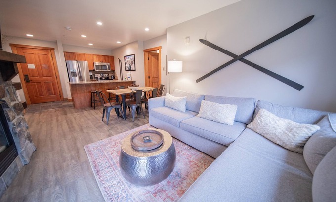 River Run Condo | Experience Fall Colors with 10/10 Guest Rated Comfort