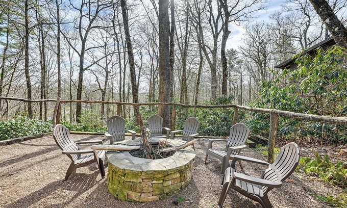 Highlands Cottage | Pet-Friendly Highlands Cottage with Deck & Fireplace - 9.8/10