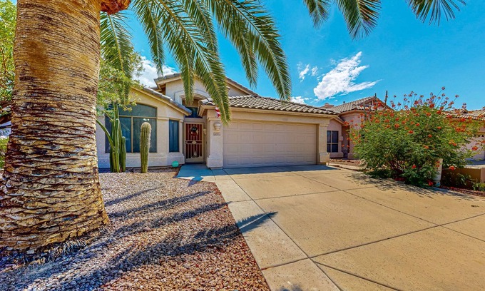 Arrowhead Ranch House | Updated home with private pool, enclosed yard, covered patio, grill, & W/D