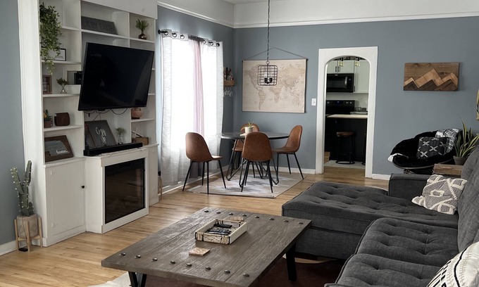 Kearney House | Modern Kitchen, Downtown Access & Pet-Friendly Retreat