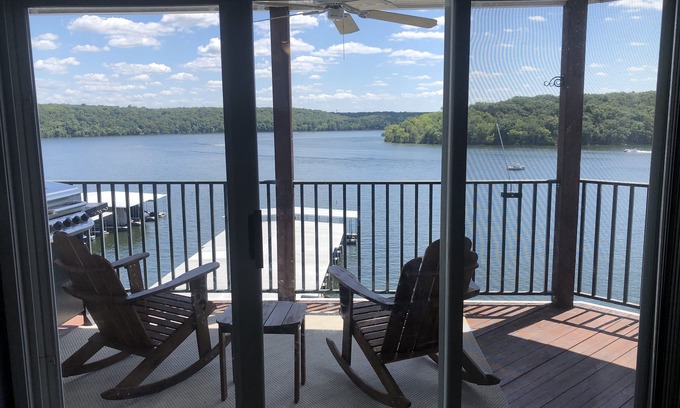 Kaiser Condo | Lakefront Condo with Amazing Views and Pool Access