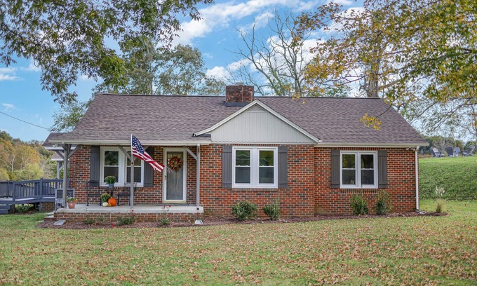 Dickson Other | Modern Farmhouse Retreat with Breakfast Near Downtown Dickson