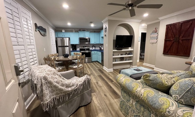Gulf Shores Condo | Pet-Friendly Retreat Steps from West Beach with Ocean Views