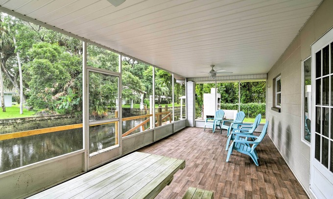 Yankeetown House | Pet-Friendly Yankeetown Retreat with Oceanfront Lanai