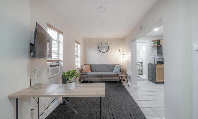 St. Petersburg - Clearwater Apartment | Stylish St Pete Apartment at The Urban Standard
