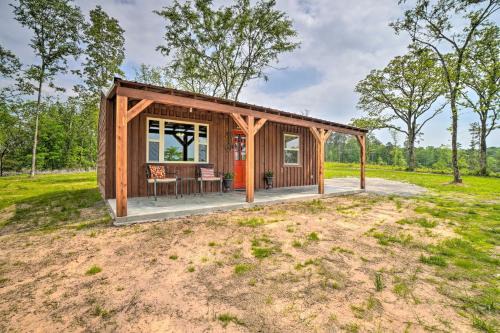 Ozark House | Pet-Friendly Studio Cabin in Ozark with Mountain Views