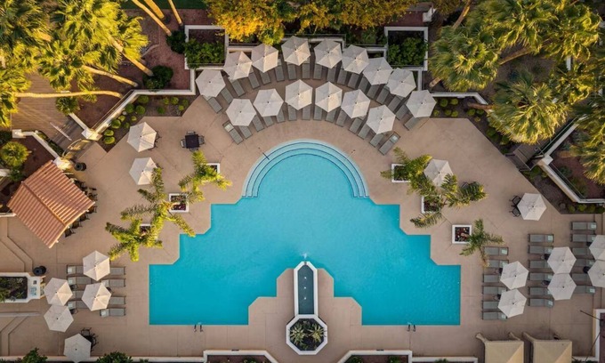 Downtown Resort | Cozy Unit with King Bed, Pool & Breathtaking Sunset Views