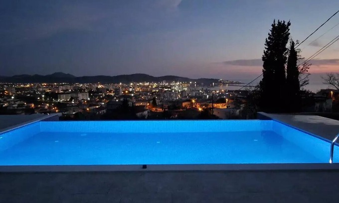 Susanj Villa | Uphill Glavanovic Pool Villa: Family-Friendly Retreat Awaits