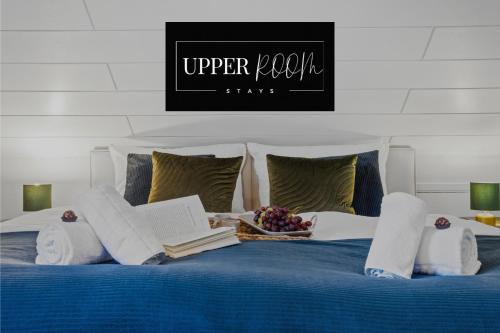 Neustadt-Gimmeldingen Apartment | Elegant UPPER ROOM: Scenic Views & Family-Friendly Amenities