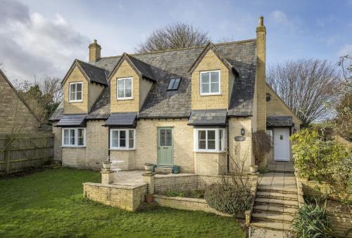 Chipping Norton House | Guest Rated 10/10 at Upper End House – Family-Friendly Escape