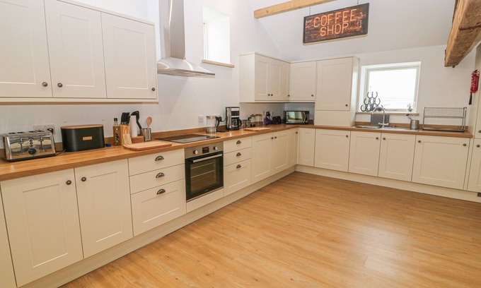 Oldham Cottage | Upper House Barn