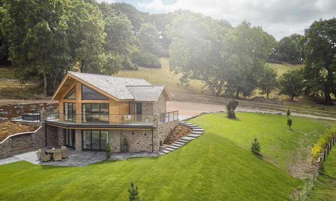 Montgomery Apartment | Experience Upper Tumble Cottage with Spa and Hot Tub