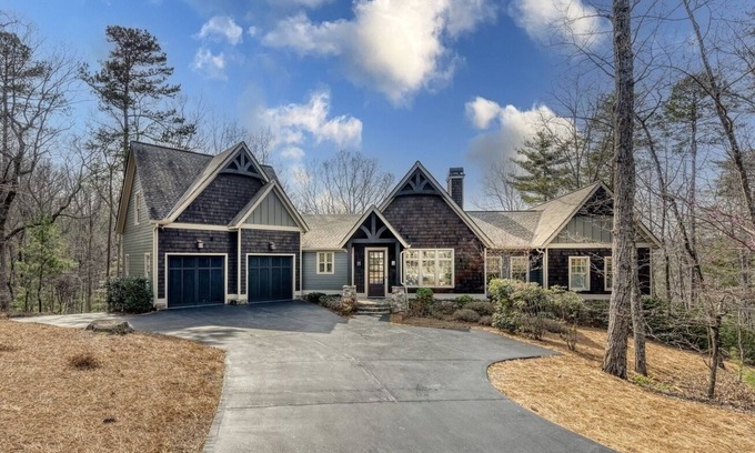 Tate House | Elegant Big Canoe Retreat with Mountain View & Hot Tub