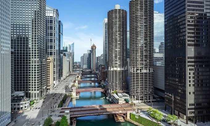 Streeterville House | Prime City Center Hotel | Scenic Views & 24-Hour Gym