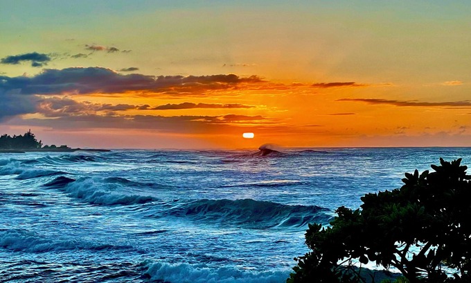Kahuku Condo | Elegant Executive Retreat with Oceanfront Views & Pool