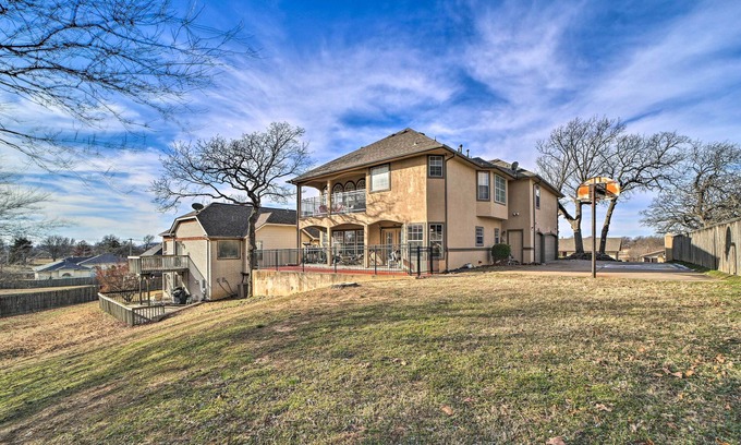 Downtown Tulsa House | Elegant Home with Scenic Views and Exciting Game Room