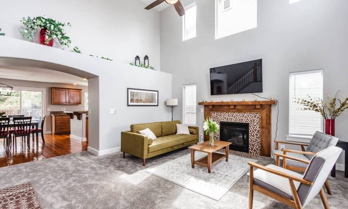 Meridian House | Inviting House with Fire Pit & Pool Access in NW Meridian