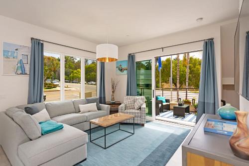 Bankers Hill House | Modern Park View Balboa Townhouse with Family-Friendly Perks