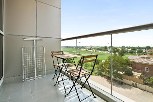 Dubai Sports City Apartment | Deluxe Studio in Eagleheights with Pool & Hot Tub Amenities