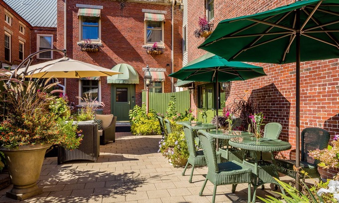 Belfast Apartment | Elegant Suite with Soaking Tub & Garden Patio in Belfast