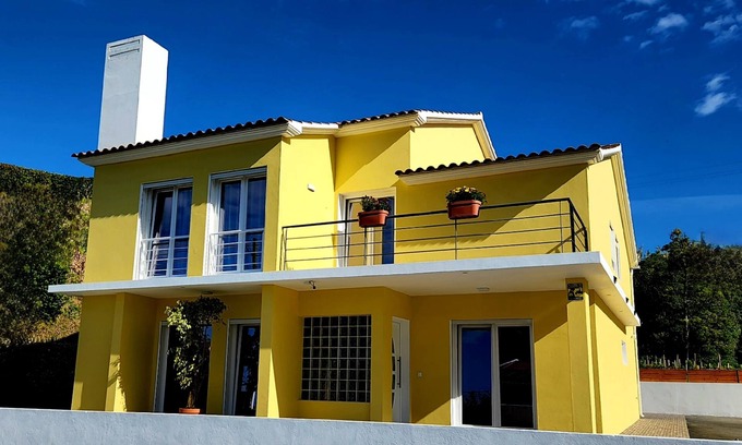 Ginetes Villa | Elegant Villa with Ocean View & Spa - Rated 10/10 by Guests