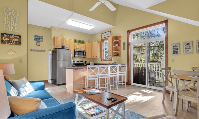 Elkhart Lake Villa | Waterfront Condo at Victorian Village with Pool & Ocean Views