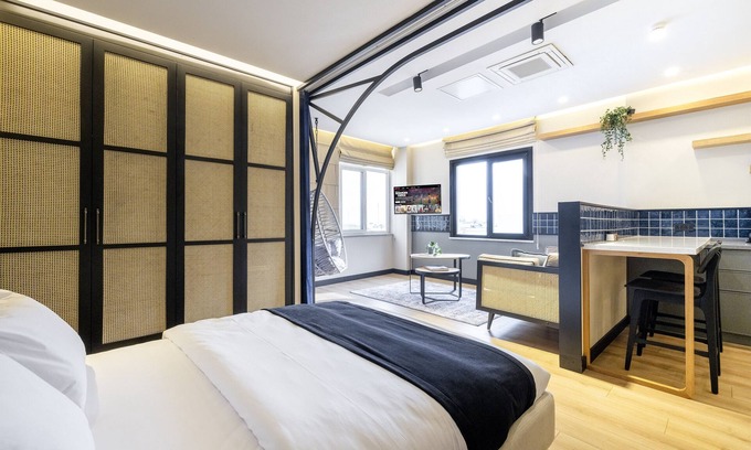 Taksim Apartment | Exceptional Upside Apartments: Family-Friendly & Breakfast Included
