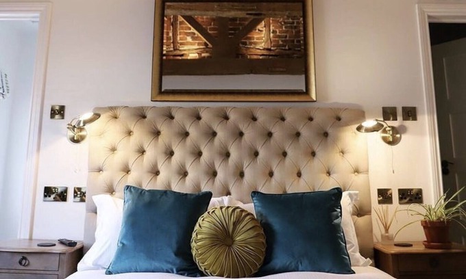Barbourne House | Comfort and Convenience at Upstairs at 33 - Guest Rated 9.8