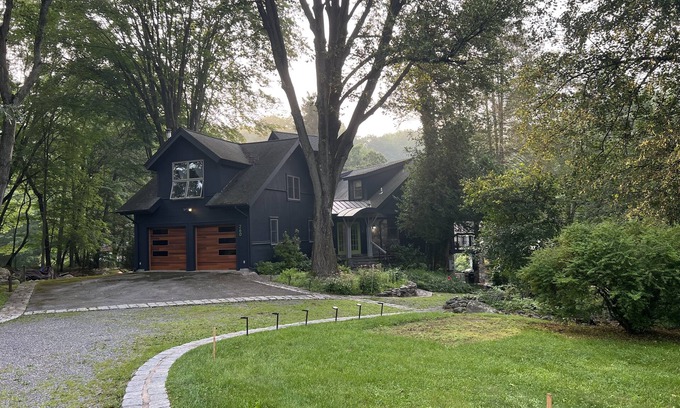 Putnam Valley House | Perfect Group Retreat Near Cold Spring - Pet Friendly & Spa