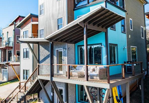 Asheville House | Upstream Penthouse: 4-Star Excellence with Hot Tub & Kitchen