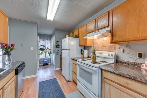 Enderly Park House | Family-Friendly Uptown Charlotte Townhome with Hot Tub