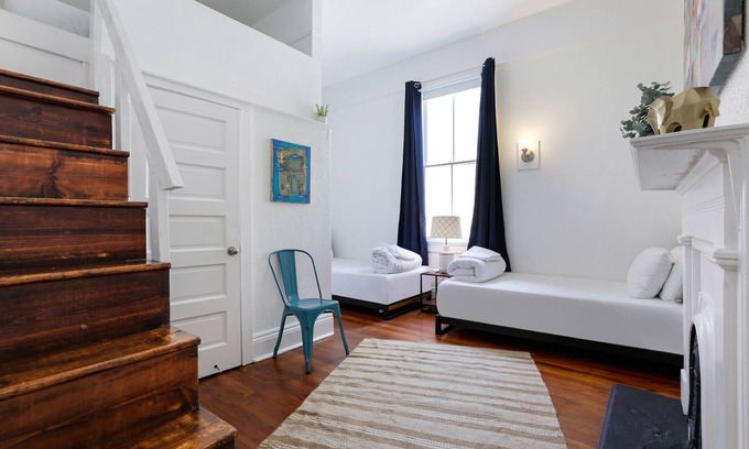 Freret House | Historic Uptown 4BD Retreat with Family-Friendly Amenities