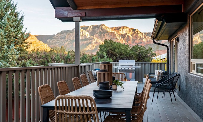 Uptown Sedona House | Impressive Uptown Sparks: Views, Spa & Game Room Awaits