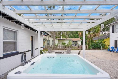 St. Augustine House | Experience Uptown Treasure: Spa Retreat & Pet-Friendly Patio