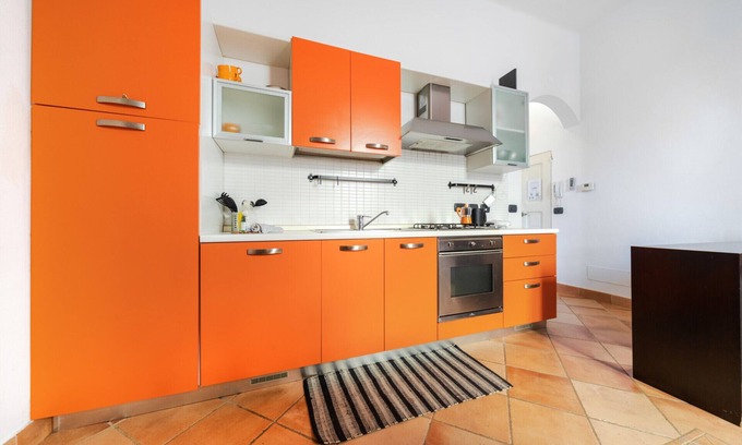 Santo Stefano Apartment | UR-NEST Matteucci: Cozy One-Bedroom with Spa and Kitchen