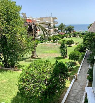 Gerakini Apartment | Exceptional Uranias Beach House with Oceanfront Views