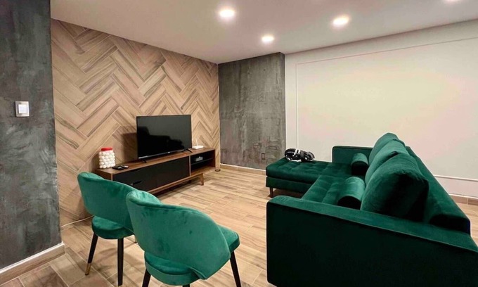 Miguel Hidalgo House | Conveniently Remodeled Home Steps from Masaryk for Groups