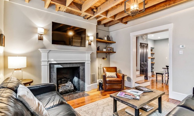 Center City House | Explore Urban Retreat: 4BR/2BR with Patio & Parking