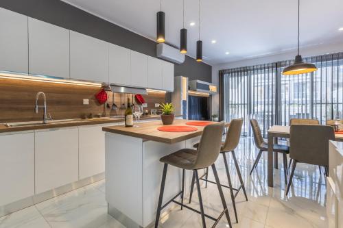 Ta' Giorni Apartment | Discover Urban Downtown Den: Family-Friendly St Julians Stay