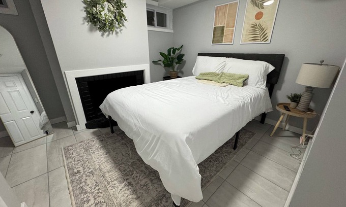 Westwood House | Urban Escape: Cozy 1BR in Cheviot, Near Shopping