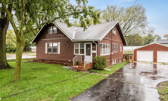 Lovington House | Inviting Urban FarmStay at Dogpatch Urban Gardens