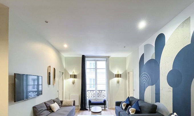 8th Arrondissement Apartment | Charming Flat on Champs-Elysées with Kitchen Access