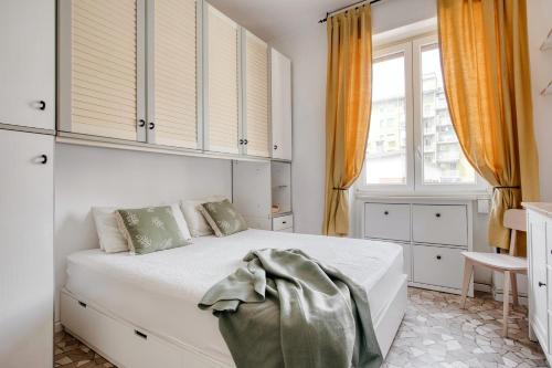Milan Apartment | Urban Glow