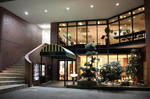 Kusatsu Hotel | Modern Urban Hotel Kusatsu with Family-Friendly Dining