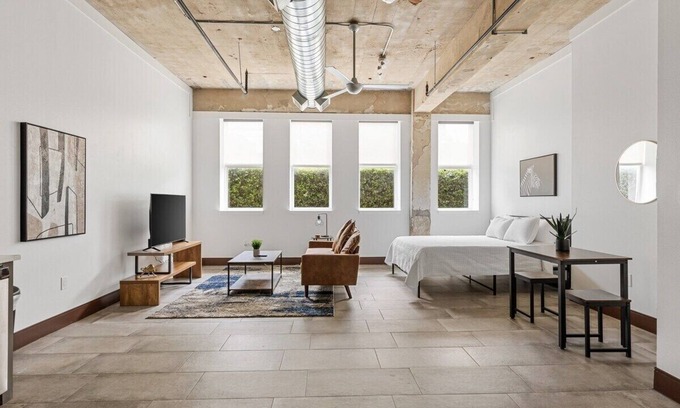 Cedars Apartment | Stylish Urban Loft with Breakfast & Family-Friendly Vibes