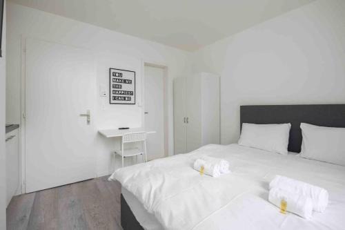 Sihlfeld Apartment | Urban Oasis with Scenic View and Queen Bed for Families