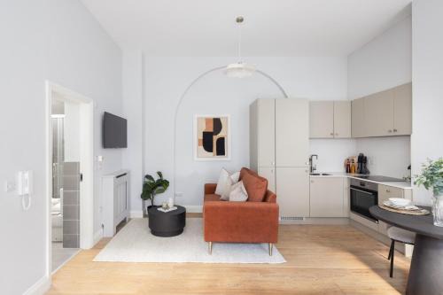 Grand Canal Dock Apartment | Convenient Urban Rest Merrion Square Apartments for Families