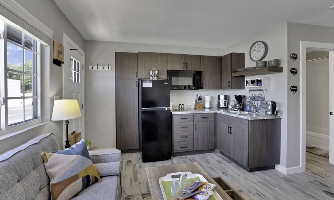 Aztec Apartment | Exceptional Urban Retreat with Family-Friendly Amenities