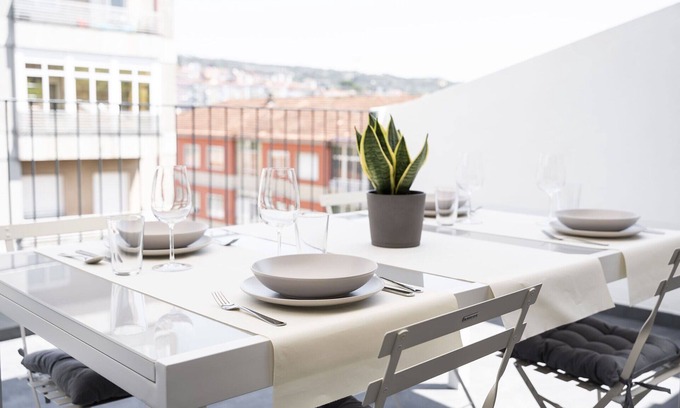 Ourense Hotel | Urbanfive 5A Ourense center Duplex Penthouse with terrace